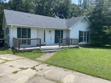 Main picture of 124 Maranatha Cir