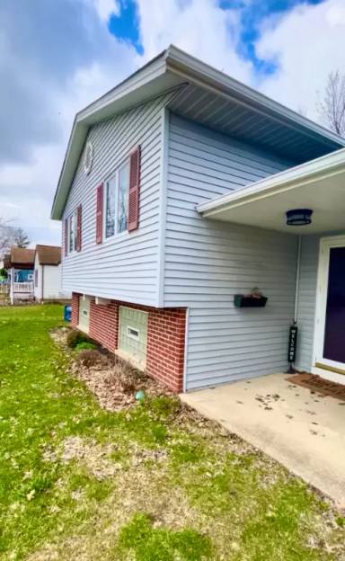 Main picture of 9030 Reed Rd