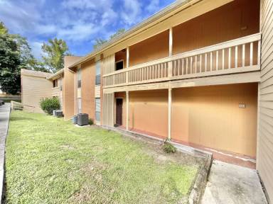 Main picture of Creeks Edge Condos