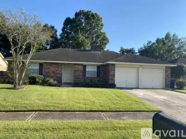 Main picture of 423 Candlewood Dr