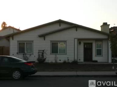 Main picture of 1262 Florence St