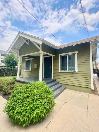 Main picture of 732 Gaviota Ave