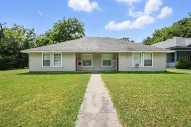 Main picture of 1328 S Travis St