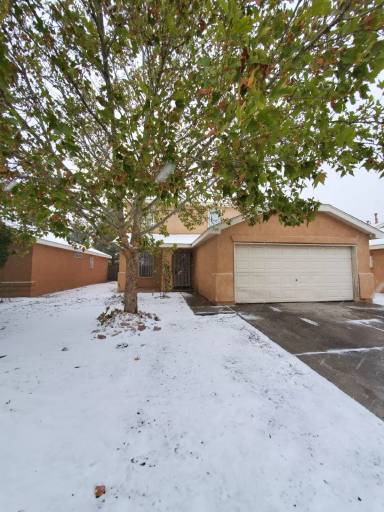 Main picture of 709 Noah Ave SW