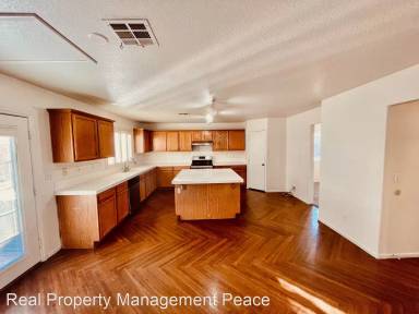 Main picture of 723 Glenwood Springs Ave