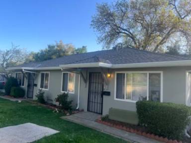 Main picture of 804-16 Kelly Way