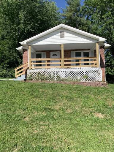 Main picture of 1110 S Kentucky Ave