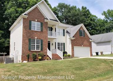 Main picture of 213 Sarazen Dr