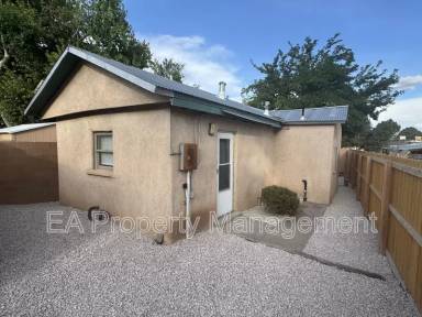 Main picture of 8906 Guadalupe Trl NW