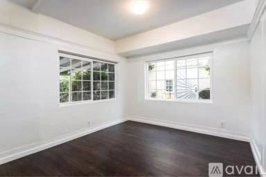 Main picture of 1318 W 55th St