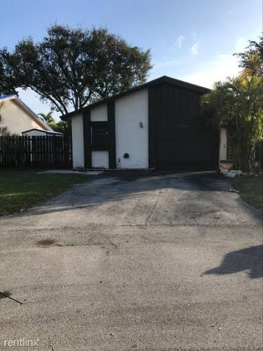 Main picture of 13666 SW 117th Ln