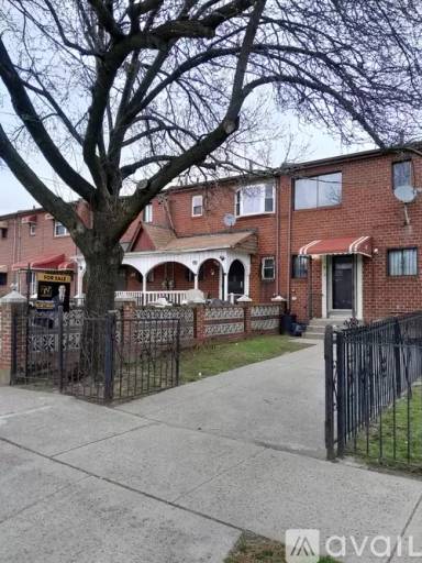 Main picture of 801 Mother Gaston Blvd