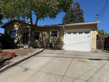 Main picture of 638 Palm Ave
