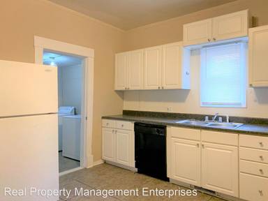 Main picture of 2712 N Walker Ave