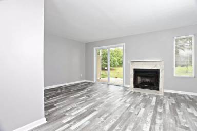 Main picture of 5544 S Gold St