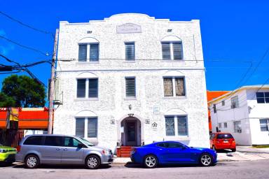 Main picture of 127 SW 16th Ave