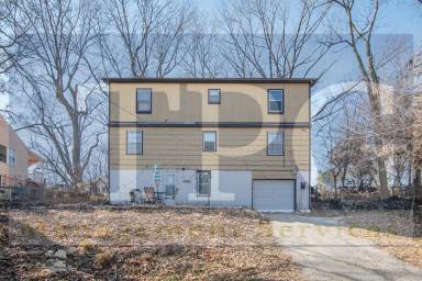 Main picture of 3407 NE Monterey Ave