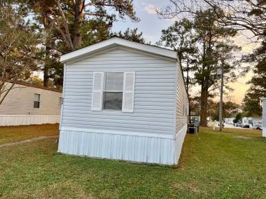 Main picture of 553 Corbin St
