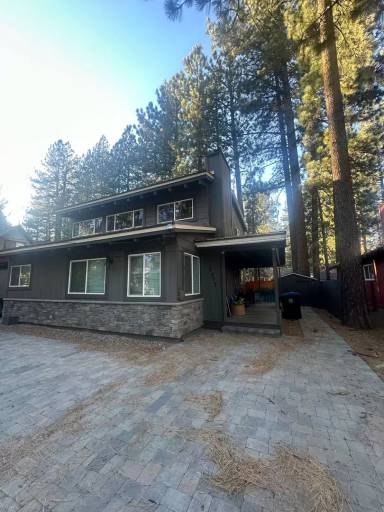 Main picture of 2577 Rose Ave