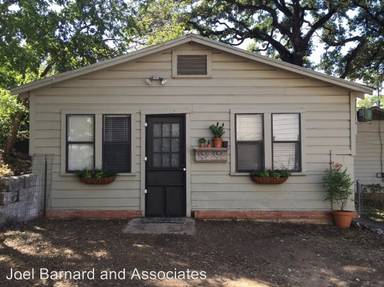 Main picture of 1007 N Lbj Dr