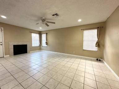 Main picture of 2529 Cove Rd