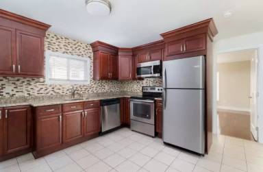 Main picture of 43 Case Ave
