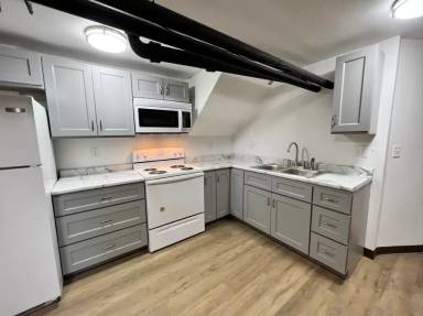 Main picture of 802 Main St