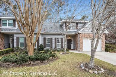 Main picture of 84 Colonade Ct
