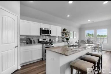 Main picture of 3829 E Lake Michele Cir