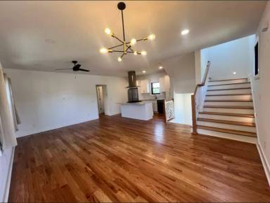Main picture of 1258A 1st Ave S
