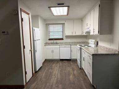 Main picture of 3740 Donovan Dr