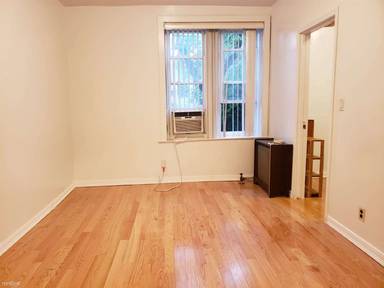 Main picture of 169 Bay 26th St