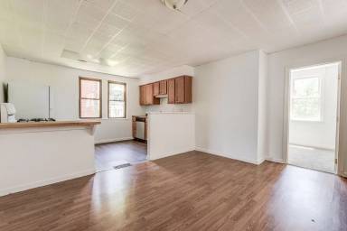 Main picture of 822 Industry St