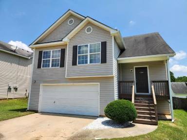 Main picture of 485 Victoria Blvd
