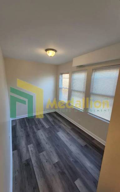 Main picture of 8347 S Rhodes Ave