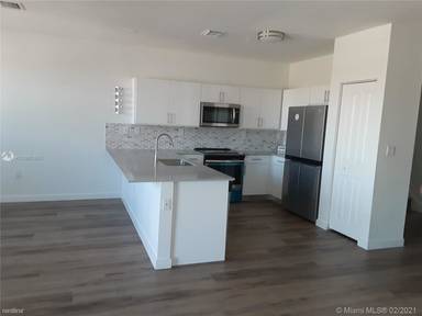 Main picture of 15500 SW 136th St