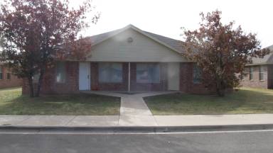 Main picture of 3109 110th St