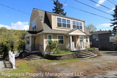 Main picture of 2243 E Day Island Blvd W