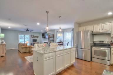 Main picture of 3321 Lealand Ln
