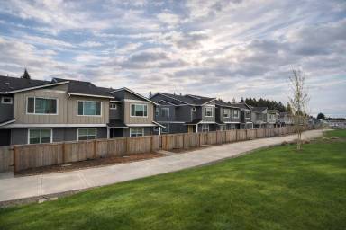 Main picture of 18426 NE 46th Pl