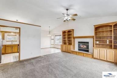 Main picture of 2601 E Old Spring Rd