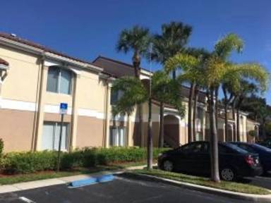 Main picture of 815 W Boulevard