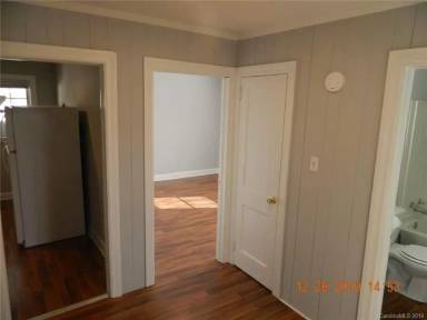 Main picture of 545 Woodlawn Dr