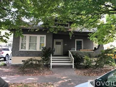 Main picture of 315 Orient St