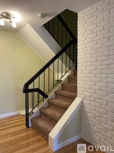 Main picture of 12 Peddlars Dr
