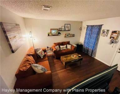Main picture of 154 E University Dr