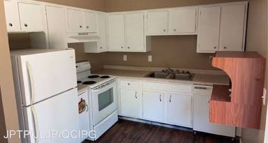 Main picture of 1916 W 75th Pl