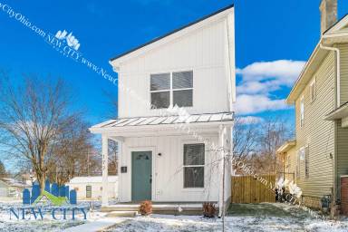 Main picture of 172 Whitethorne Ave