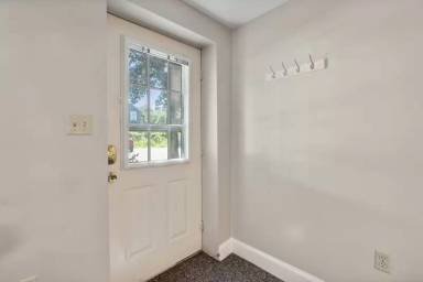 Main picture of 210 Beach St