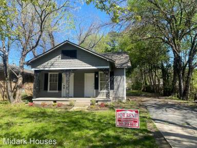 Main picture of 1215 W 25th St
